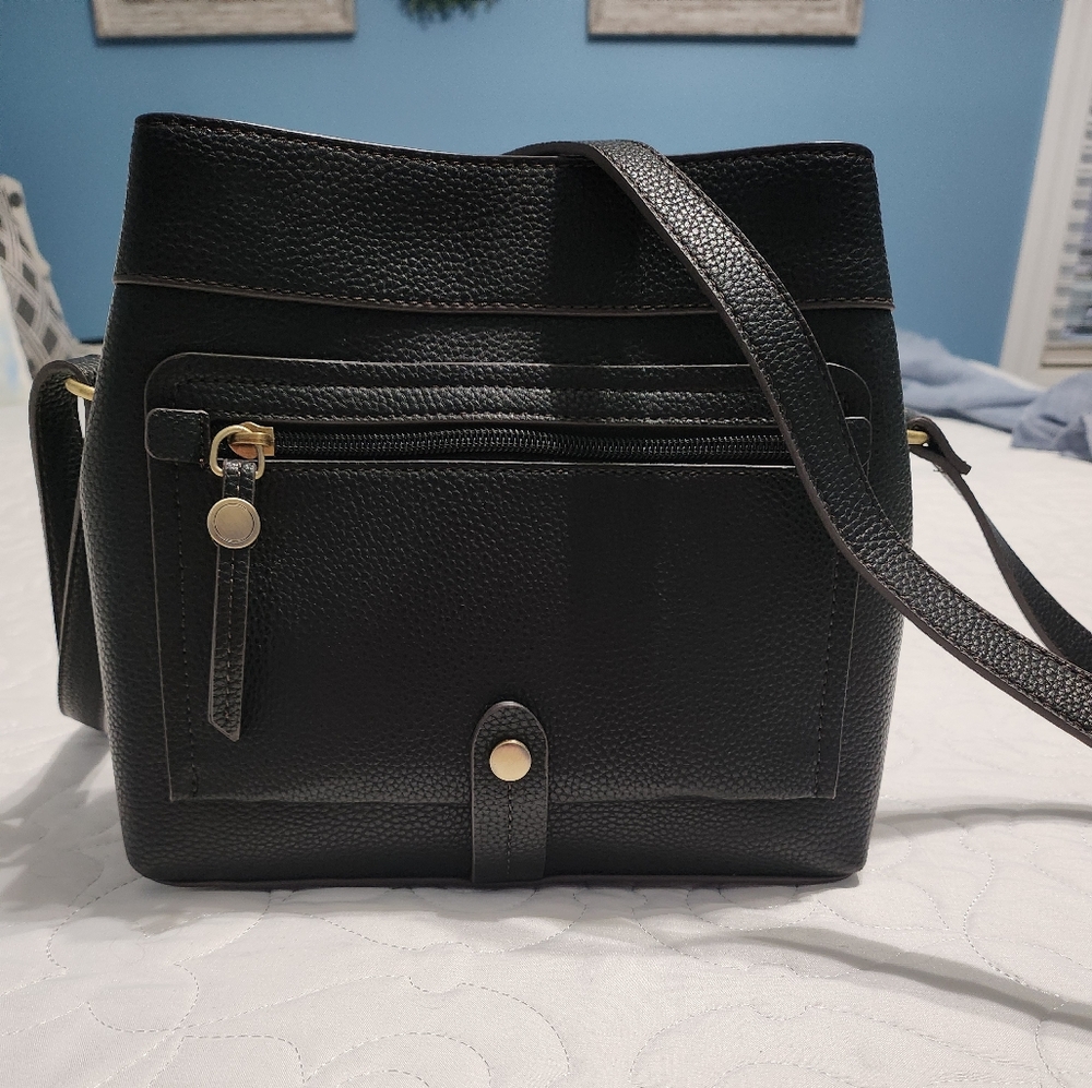 Black crossbody purse